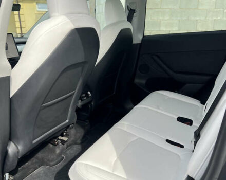 Серый Тесла Model Y, объемом двигателя 0 л и пробегом 25 тыс. км за 29000 $, фото 23 на Automoto.ua