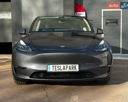 Сірий Тесла Model Y, об'ємом двигуна 0 л та пробігом 27 тис. км за 28999 $, фото 1 на Automoto.ua