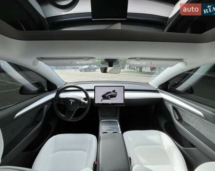 Серый Тесла Model Y, объемом двигателя 0 л и пробегом 28 тыс. км за 27900 $, фото 50 на Automoto.ua