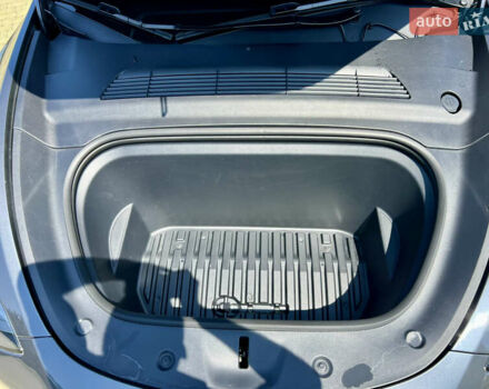 Серый Тесла Model Y, объемом двигателя 0 л и пробегом 45 тыс. км за 23700 $, фото 15 на Automoto.ua