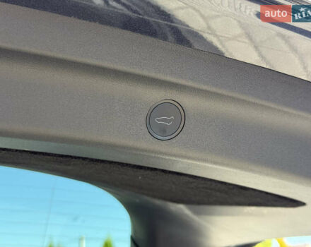 Серый Тесла Model Y, объемом двигателя 0 л и пробегом 46 тыс. км за 27200 $, фото 32 на Automoto.ua