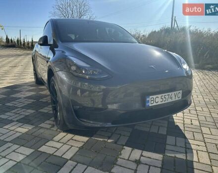 Серый Тесла Model Y, объемом двигателя 0 л и пробегом 35 тыс. км за 26700 $, фото 2 на Automoto.ua