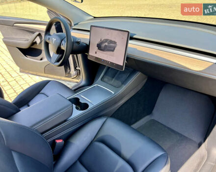 Серый Тесла Model Y, объемом двигателя 0 л и пробегом 45 тыс. км за 23700 $, фото 27 на Automoto.ua