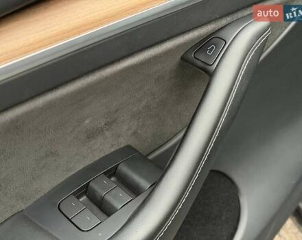 Сірий Тесла Model Y, об'ємом двигуна 0 л та пробігом 70 тис. км за 31500 $, фото 36 на Automoto.ua