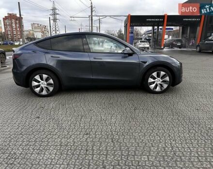 Серый Тесла Model Y, объемом двигателя 0 л и пробегом 24 тыс. км за 28399 $, фото 3 на Automoto.ua