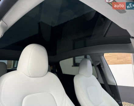 Сірий Тесла Model Y, об'ємом двигуна 0 л та пробігом 28 тис. км за 27900 $, фото 54 на Automoto.ua