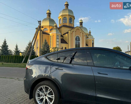 Серый Тесла Model Y, объемом двигателя 0 л и пробегом 31 тыс. км за 36500 $, фото 1 на Automoto.ua