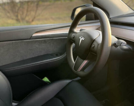 Серый Тесла Model Y, объемом двигателя 0 л и пробегом 13 тыс. км за 32800 $, фото 7 на Automoto.ua