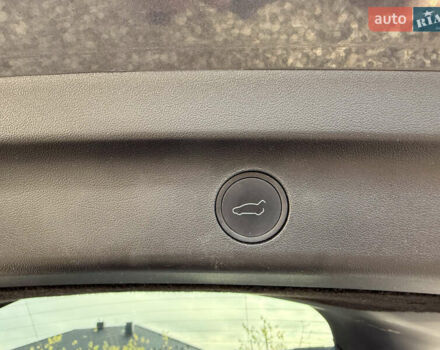 Сірий Тесла Model Y, об'ємом двигуна 0 л та пробігом 28 тис. км за 27900 $, фото 65 на Automoto.ua