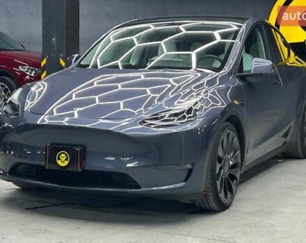 Серый Тесла Model Y, объемом двигателя 0 л и пробегом 27 тыс. км за 31000 $, фото 2 на Automoto.ua