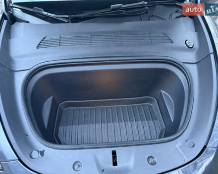 Сірий Тесла Model Y, об'ємом двигуна 0 л та пробігом 15 тис. км за 33000 $, фото 13 на Automoto.ua