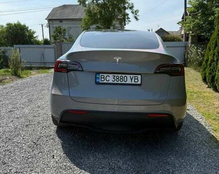 Серый Тесла Model Y, объемом двигателя 0 л и пробегом 27 тыс. км за 30400 $, фото 4 на Automoto.ua