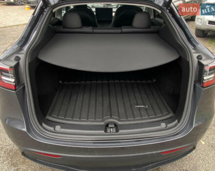 Серый Тесла Model Y, объемом двигателя 0 л и пробегом 26 тыс. км за 39000 $, фото 16 на Automoto.ua