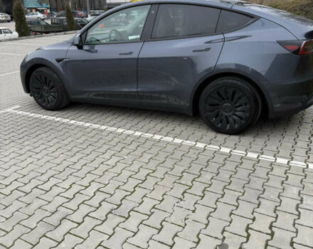 Серый Тесла Model Y, объемом двигателя 0 л и пробегом 64 тыс. км за 27300 $, фото 6 на Automoto.ua