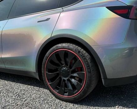 Серый Тесла Model Y, объемом двигателя 0 л и пробегом 27 тыс. км за 30400 $, фото 3 на Automoto.ua
