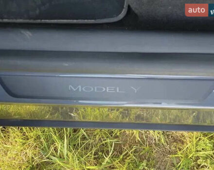 Серый Тесла Model Y, объемом двигателя 0 л и пробегом 39 тыс. км за 31000 $, фото 7 на Automoto.ua