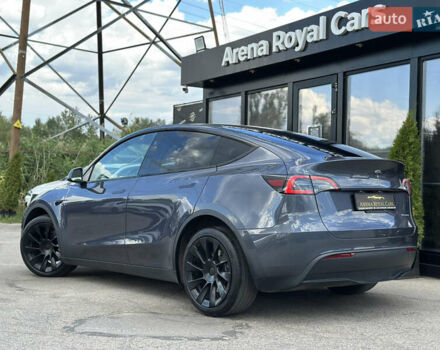 Серый Тесла Model Y, объемом двигателя 0 л и пробегом 46 тыс. км за 29900 $, фото 3 на Automoto.ua