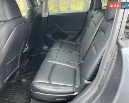 Серый Тесла Model Y, объемом двигателя 0 л и пробегом 35 тыс. км за 29200 $, фото 20 на Automoto.ua