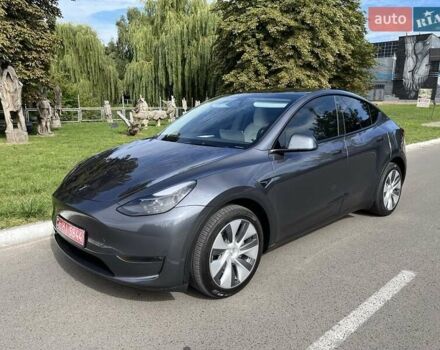 Серый Тесла Model Y, объемом двигателя 0 л и пробегом 28 тыс. км за 27900 $, фото 82 на Automoto.ua