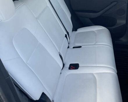 Сірий Тесла Model Y, об'ємом двигуна 0 л та пробігом 43 тис. км за 28500 $, фото 124 на Automoto.ua