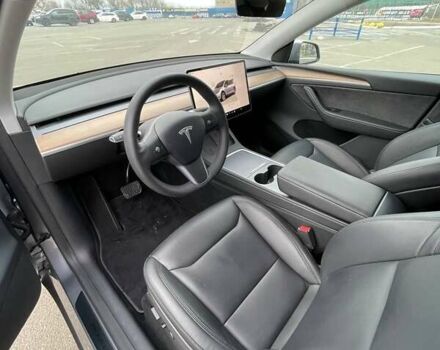 Серый Тесла Model Y, объемом двигателя 0 л и пробегом 25 тыс. км за 37500 $, фото 12 на Automoto.ua