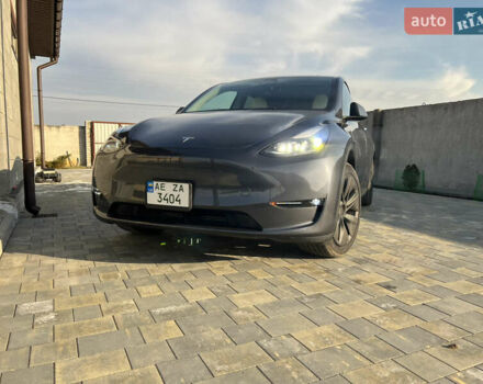 Серый Тесла Model Y, объемом двигателя 0 л и пробегом 25 тыс. км за 29000 $, фото 5 на Automoto.ua