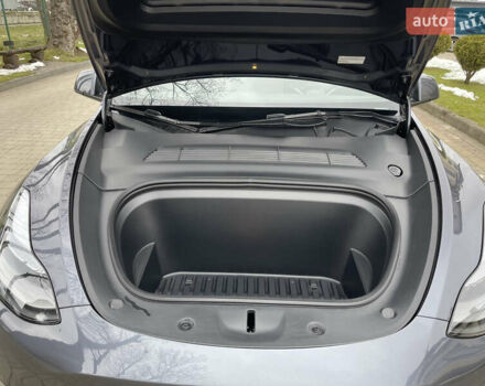 Серый Тесла Model Y, объемом двигателя 0 л и пробегом 35 тыс. км за 29200 $, фото 31 на Automoto.ua