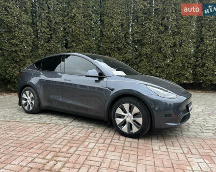 Серый Тесла Model Y, объемом двигателя 0 л и пробегом 10 тыс. км за 41000 $, фото 1 на Automoto.ua