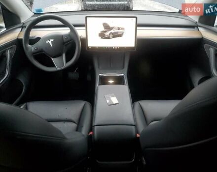 Серый Тесла Model Y, объемом двигателя 0 л и пробегом 35 тыс. км за 17000 $, фото 7 на Automoto.ua