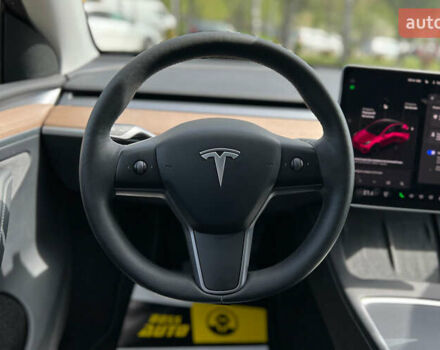 Серый Тесла Model Y, объемом двигателя 0 л и пробегом 16 тыс. км за 28999 $, фото 14 на Automoto.ua