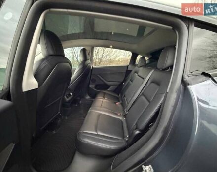 Сірий Тесла Model Y, об'ємом двигуна 0 л та пробігом 70 тис. км за 31500 $, фото 33 на Automoto.ua