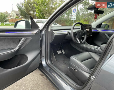 Серый Тесла Model Y, объемом двигателя 0 л и пробегом 19 тыс. км за 33700 $, фото 25 на Automoto.ua
