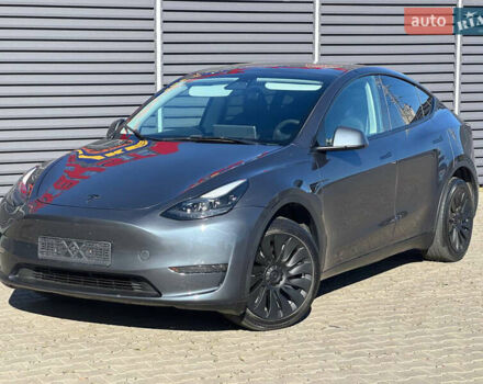 Серый Тесла Model Y, объемом двигателя 0 л и пробегом 93 тыс. км за 27900 $, фото 7 на Automoto.ua