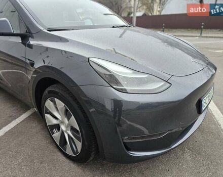 Серый Тесла Model Y, объемом двигателя 0 л и пробегом 23 тыс. км за 27000 $, фото 18 на Automoto.ua