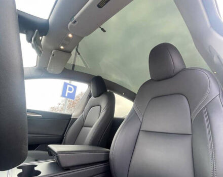 Серый Тесла Model Y, объемом двигателя 0 л и пробегом 41 тыс. км за 27300 $, фото 28 на Automoto.ua