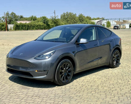 Серый Тесла Model Y, объемом двигателя 0 л и пробегом 45 тыс. км за 23700 $, фото 1 на Automoto.ua