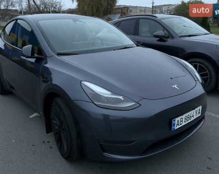 Серый Тесла Model Y, объемом двигателя 0 л и пробегом 32 тыс. км за 24900 $, фото 3 на Automoto.ua
