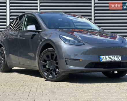 Серый Тесла Model Y, объемом двигателя 0 л и пробегом 34 тыс. км за 27000 $, фото 2 на Automoto.ua