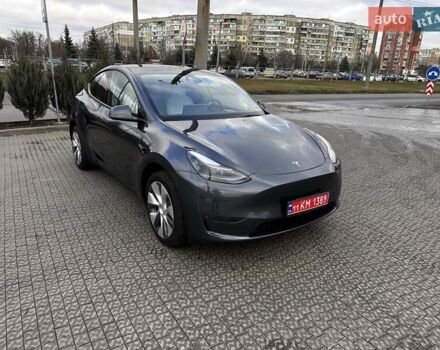 Серый Тесла Model Y, объемом двигателя 0 л и пробегом 24 тыс. км за 28399 $, фото 2 на Automoto.ua