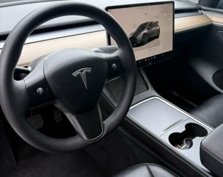 Сірий Тесла Model Y, об'ємом двигуна 0 л та пробігом 37 тис. км за 26800 $, фото 6 на Automoto.ua