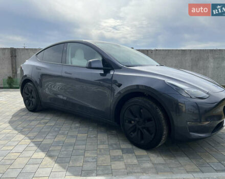 Серый Тесла Model Y, объемом двигателя 0 л и пробегом 25 тыс. км за 29000 $, фото 20 на Automoto.ua