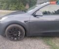 Серый Тесла Model Y, объемом двигателя 0 л и пробегом 25 тыс. км за 28000 $, фото 2 на Automoto.ua