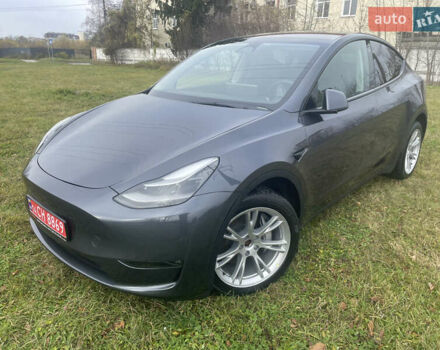 Серый Тесла Model Y, объемом двигателя 0 л и пробегом 41 тыс. км за 27300 $, фото 1 на Automoto.ua