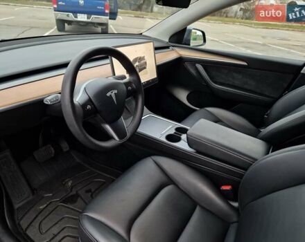 Серый Тесла Model Y, объемом двигателя 0 л и пробегом 37 тыс. км за 27500 $, фото 14 на Automoto.ua