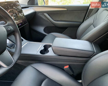Серый Тесла Model Y, объемом двигателя 0 л и пробегом 47 тыс. км за 28028 $, фото 20 на Automoto.ua