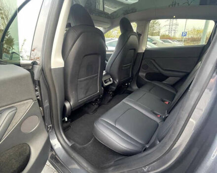 Серый Тесла Model Y, объемом двигателя 0 л и пробегом 41 тыс. км за 27300 $, фото 38 на Automoto.ua