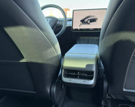 Серый Тесла Model Y, объемом двигателя 0 л и пробегом 46 тыс. км за 28300 $, фото 31 на Automoto.ua