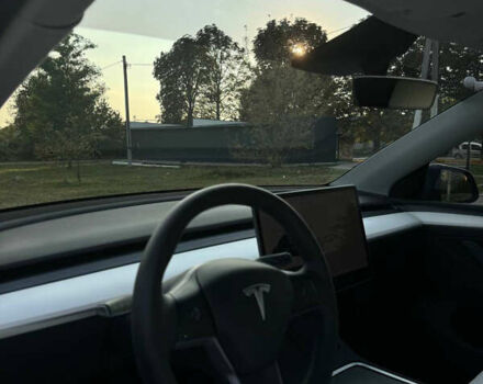 Серый Тесла Model Y, объемом двигателя 0 л и пробегом 31 тыс. км за 36500 $, фото 10 на Automoto.ua