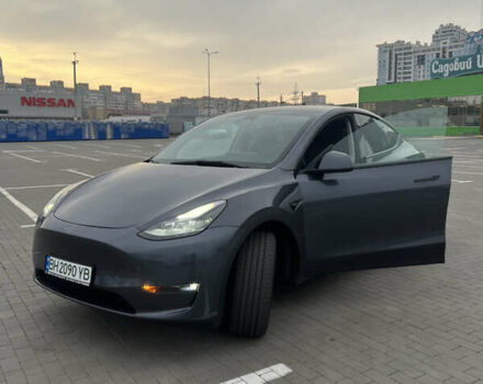 Серый Тесла Model Y, объемом двигателя 0 л и пробегом 16 тыс. км за 31000 $, фото 1 на Automoto.ua