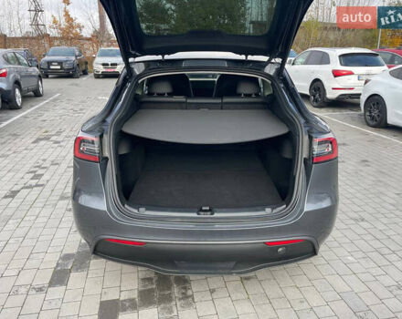 Серый Тесла Model Y, объемом двигателя 0 л и пробегом 41 тыс. км за 27300 $, фото 44 на Automoto.ua